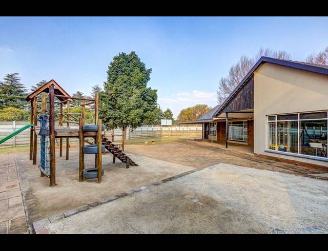 3 BEDROOM HOUSE FOR SALE IN VAN RIEBEECK PARK
